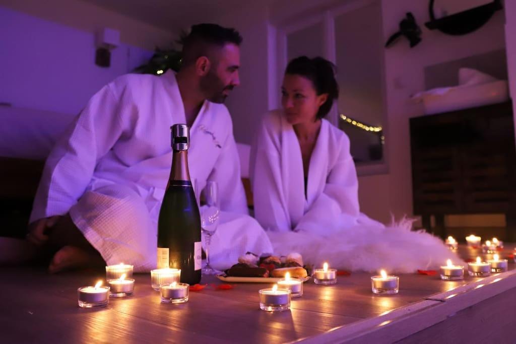 Love Room Unique - Sauna / Jacuzzi Charleville-Mézières Kültér fotó