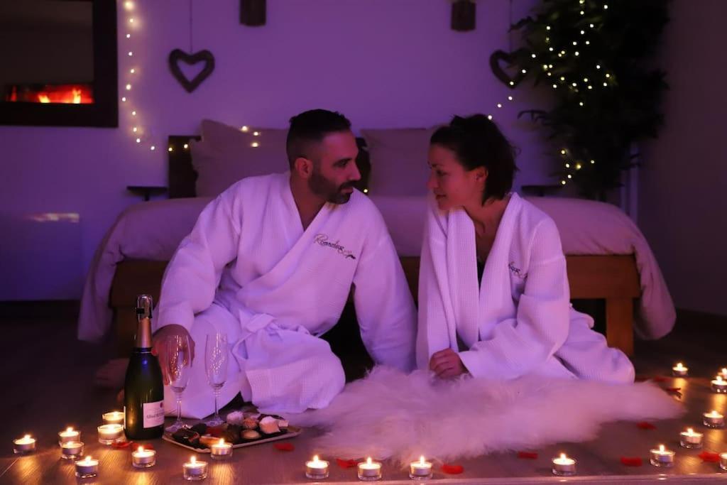 Love Room Unique - Sauna / Jacuzzi Charleville-Mézières Kültér fotó